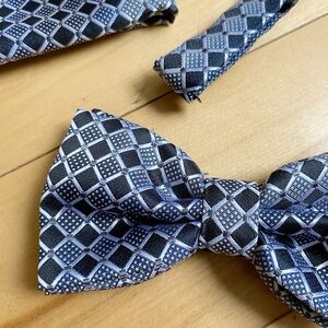 NIB Black, Silver & Grey Bowtie and Pocket Square Set